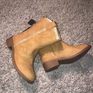 🐣OshKosh B’gosh🐣